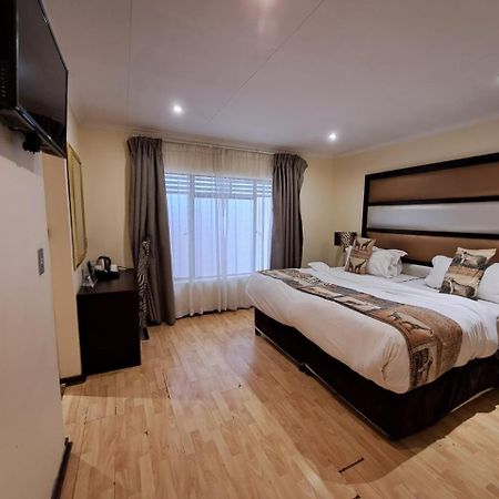 Ecotel Premier Lodge & Conference Centre Benoni Εξωτερικό φωτογραφία